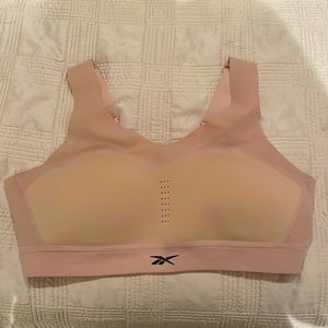 Nude Reebok Sportsbra